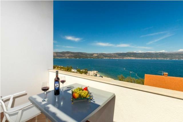 Seaview Apartment Rose Трогир Экстерьер фото
